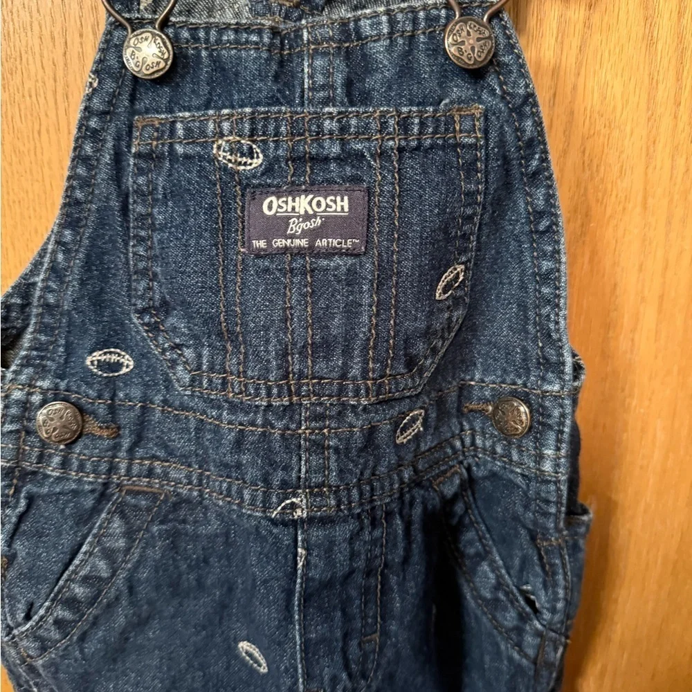 OshKosh Bgosh stylish dark